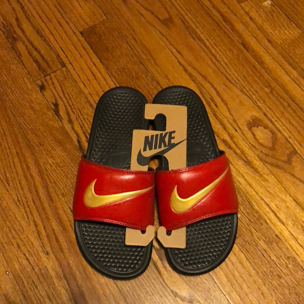 Nike slides